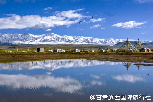 想在公司團(tuán)建里加入丹霞徒步，張掖有專業(yè)向?qū)?