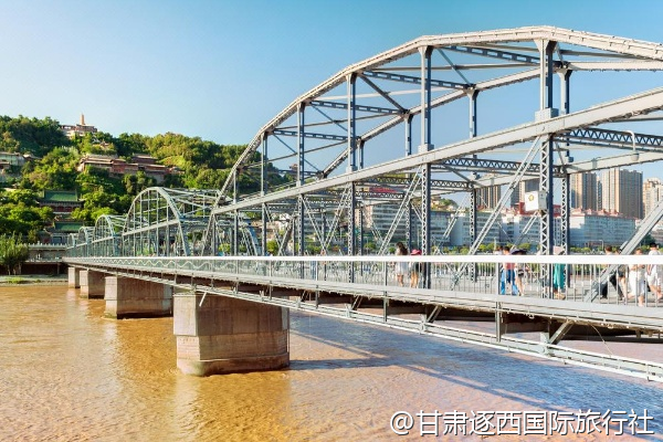 敦煌鳴沙山滑沙項目多少錢一次