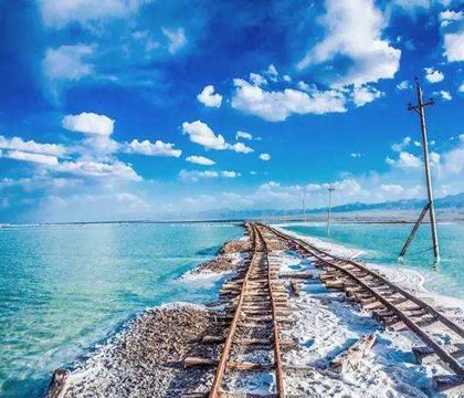 西寧+青海湖二郎劍景區+茶卡鹽湖+卓爾山+阿咪東索景區+門源百里油菜花海3日2晚私家團