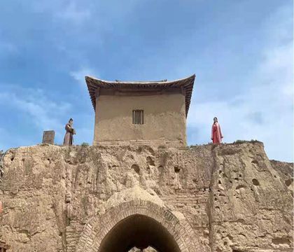 寧夏銀川鎮北堡西部影城+西夏陵國家考古遺址公園一日游【純玩私家小團、上門接送、暢玩景區】線路推薦